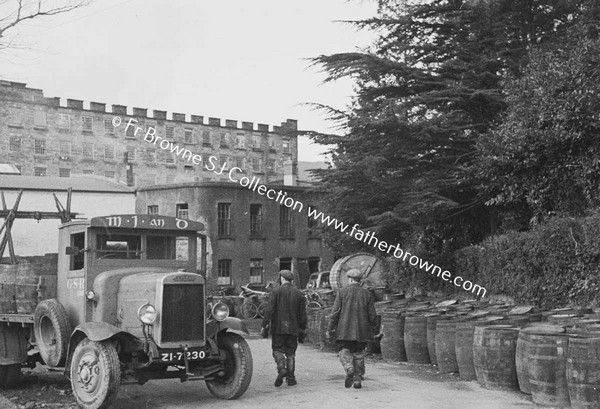 COOPER   BARREL MAKER WITH GSR LORRY